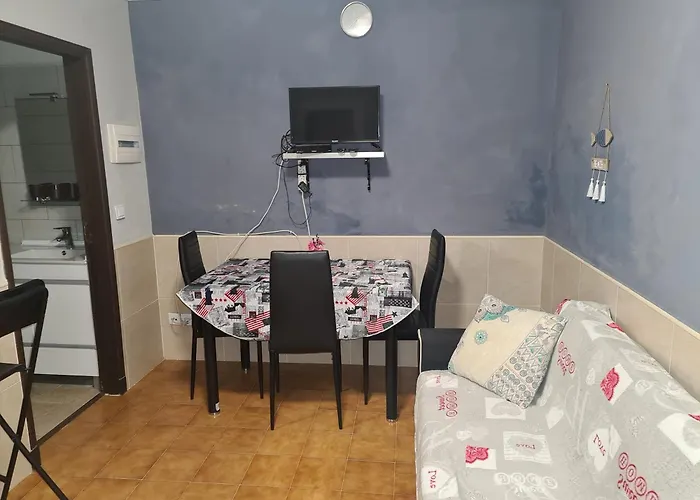 F2 Proche Riviere Apartament *